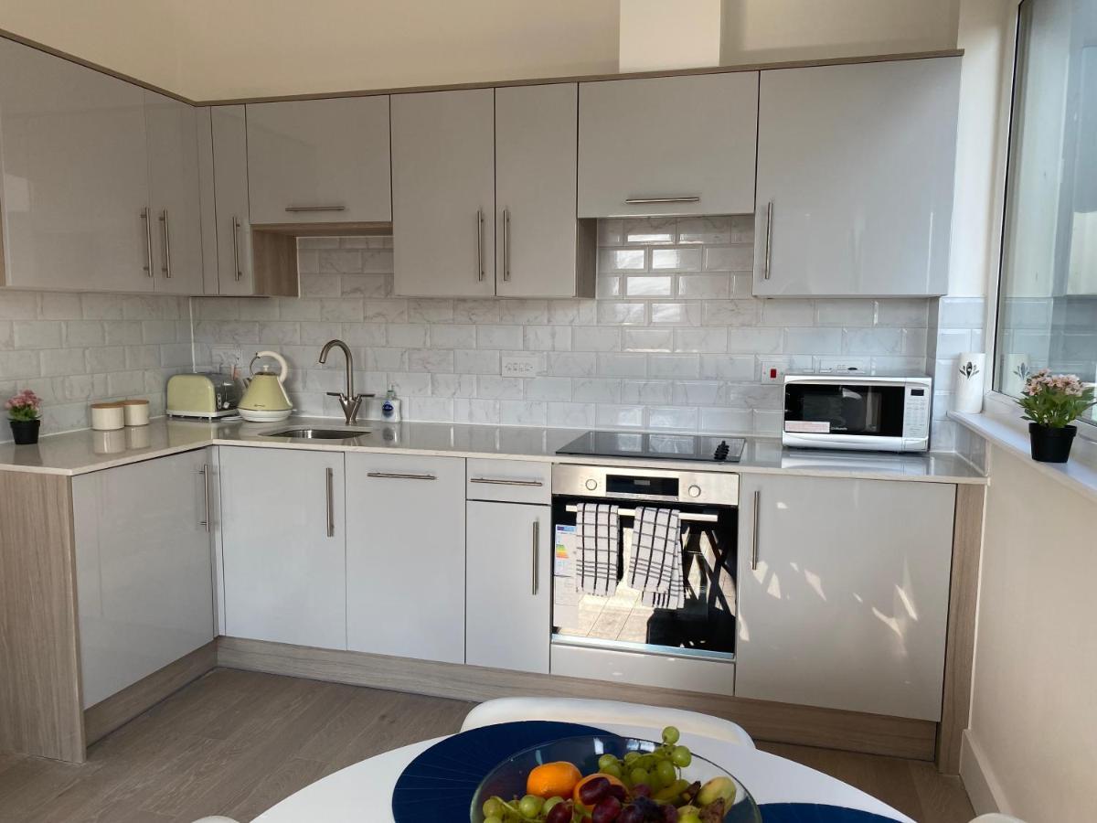 Central Location, Parking, Wi-Fi, Modern Apartment Milton Keynes Kültér fotó