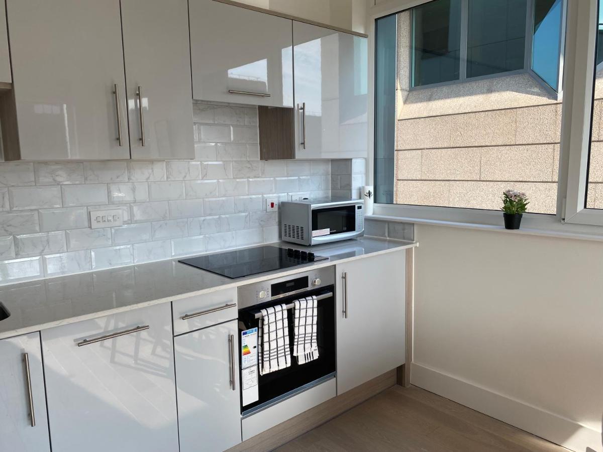 Central Location, Parking, Wi-Fi, Modern Apartment Milton Keynes Kültér fotó