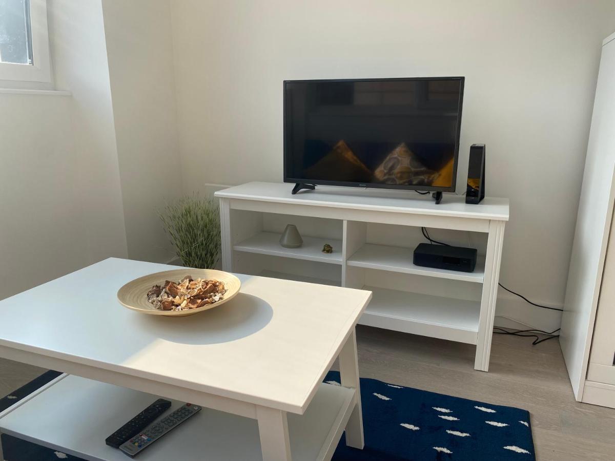 Central Location, Parking, Wi-Fi, Modern Apartment Milton Keynes Kültér fotó
