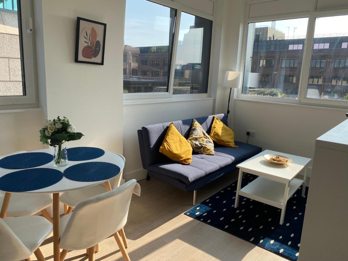 Central Location, Parking, Wi-Fi, Modern Apartment Milton Keynes Kültér fotó